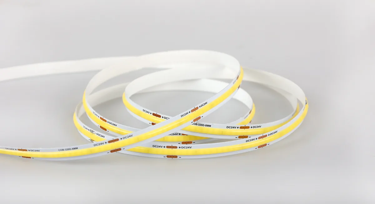 ESSENTIAL INDOOR COB LED Strip Static White 3.0 W/ft 24V 8 mm IP20 · 98 chips/ft